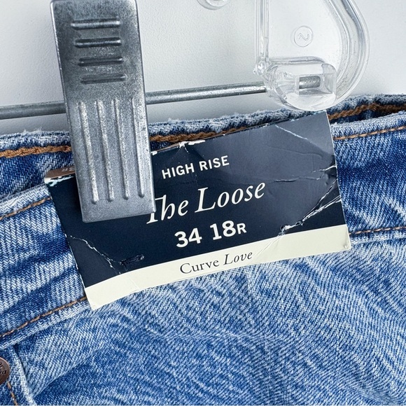 Abercrombie Loose High Rise Curve Love Jean Medium Blue NEW 24/18 Straight Leg - Picture 4 of 7